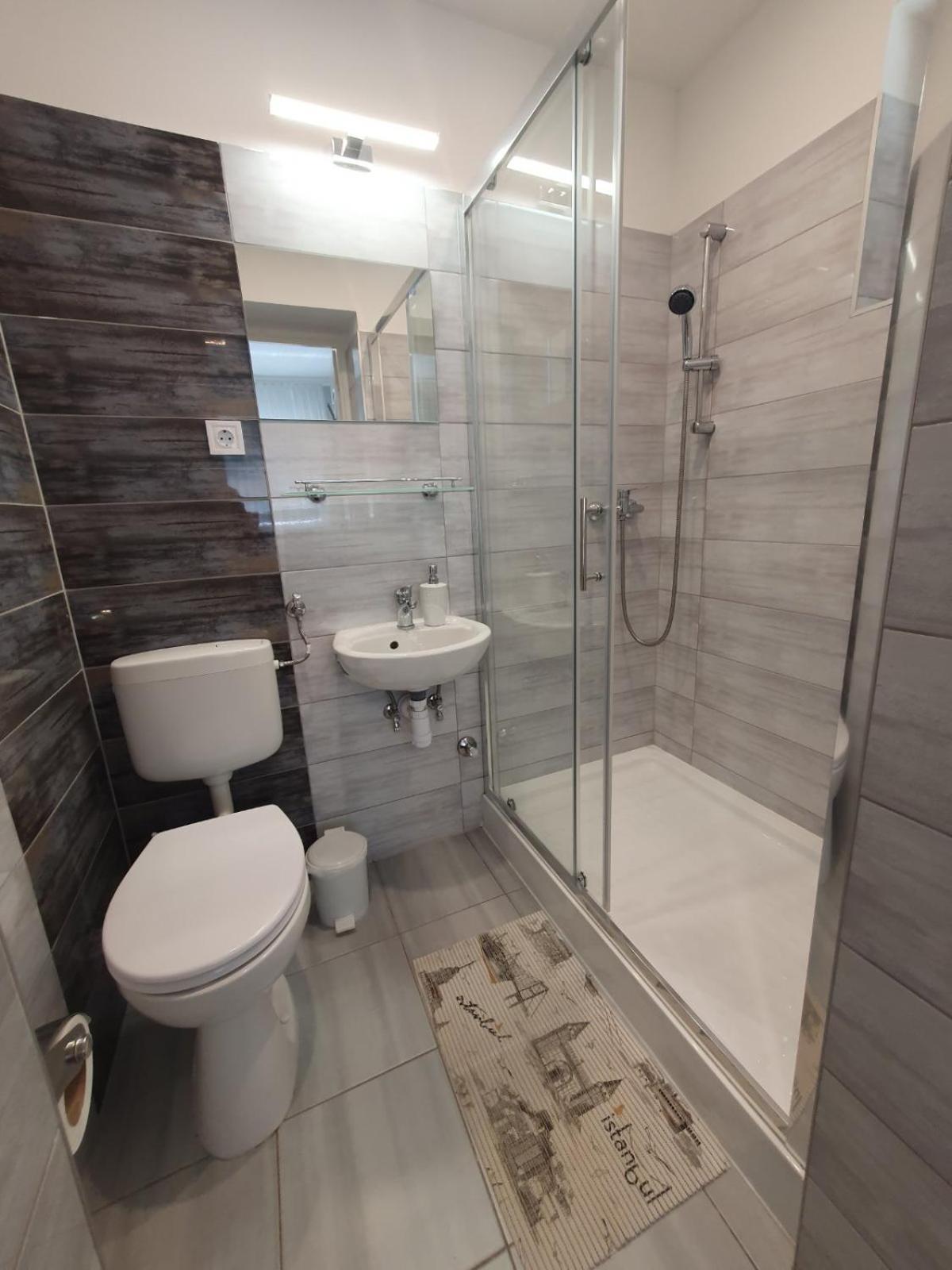 Lara Apartments Шиофок Экстерьер фото