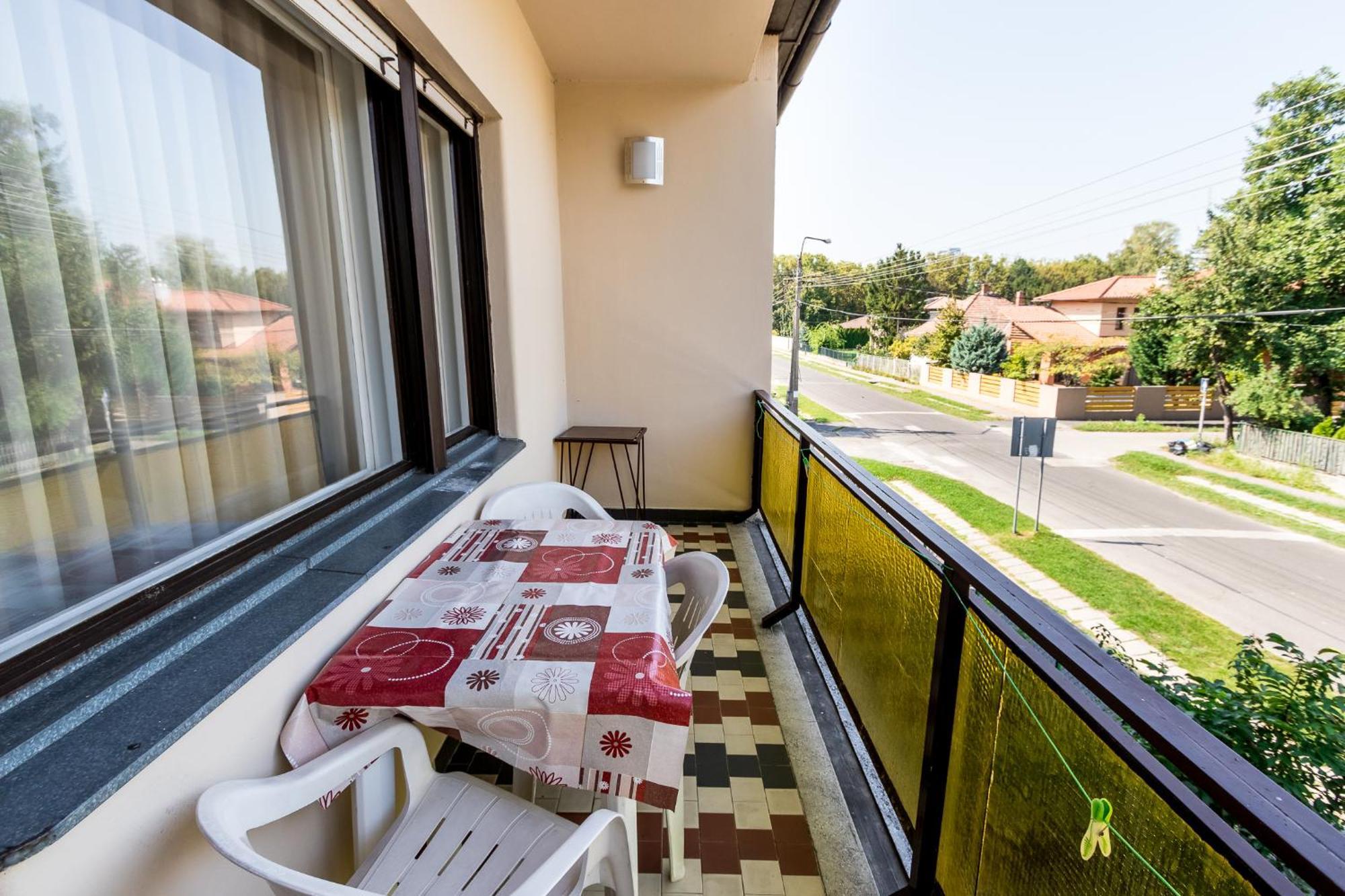 Lara Apartments Шиофок Экстерьер фото